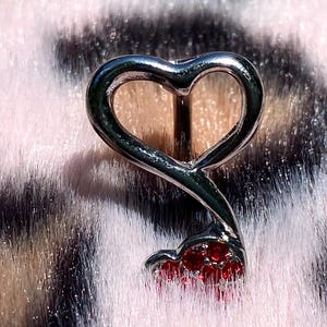 Belly Ring Mcbling Top Mount Style 14 G Piercing Hypoallergenic Red Rhinestones Heart  – Deadstock