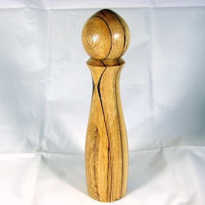 Pepper Mill Grinder Wood handcrafted with laminated Oak CrushGrind