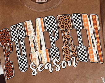 Temporada de calabazas PNG, diseño de sublimación de otoño con cuadros de leopardo, letra retro de otoño PNG, descarga de camiseta de Acción de Gracias de moda