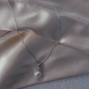Silver Pendant with Freshwater Pearl