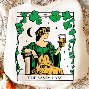 Det fräcka tjejens tarotkort PNG | Rolig Saint Patrick's Day PNG | Irländsk t-shirt | Lyckotröja | Shamrock-t-shirt | Tarotkort | St Patrick's Day-present bild 4