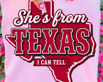 Lei è del Texas PNG / Grafica Country Girl Texas Pride / Design maglietta Western Cowgirl / Download digitale
