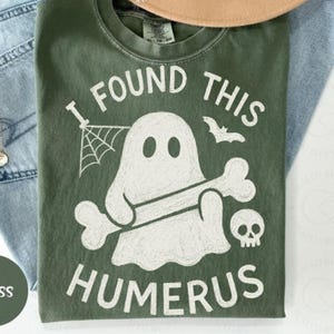 I Found This Humerus PNG | Funny Halloween Skeleton Bone Joke Design | Retro Halloween Quote PNG for Cricut & Sublimation