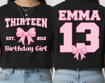 Pink Bow dertiende verjaardag png svg, Coquette University stijl meisjes verjaardagsfeestje png, 13-jarige verjaardagscadeau, jaar Est., 13e B-Day