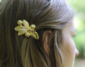 Holiday Berries Barrette, Gold Bridal Holly Leaf Hair Clip, Fruit Hair Accessories, Hand Made Christmas Gift Ideas For Her, Nature Inspired