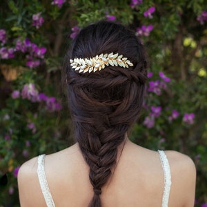 Preorder Leonora Bridal Hair Comb, Pearls, Grecian Leaves Gold Plated Bridal Hair Accessoried Wedding Comb, Goddess Hair Accessories image 1