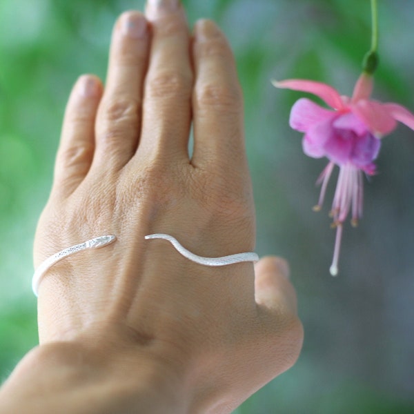 Snake Palm Cuff Serpant Bracelet, Egyptian Style Goddess Accessories, Unique Bridal Cuff, Unique Boho Palm Bracelet, Ancient Egypt Jewelry