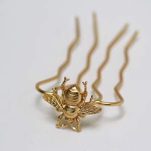 Preorder Honey Bee Hair Prong, Gold Insect Clip, Functional Boho Hair Jewelry, Gold Hair Accessory Nature Inspired Hair Pin image 3