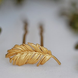 Small Feather Hair Pin Gold Ploma Hair Accessories Hair Clip Hair Pin Fantasy Hair Accessories, Magical Hair Pin, Fairy Jewelry