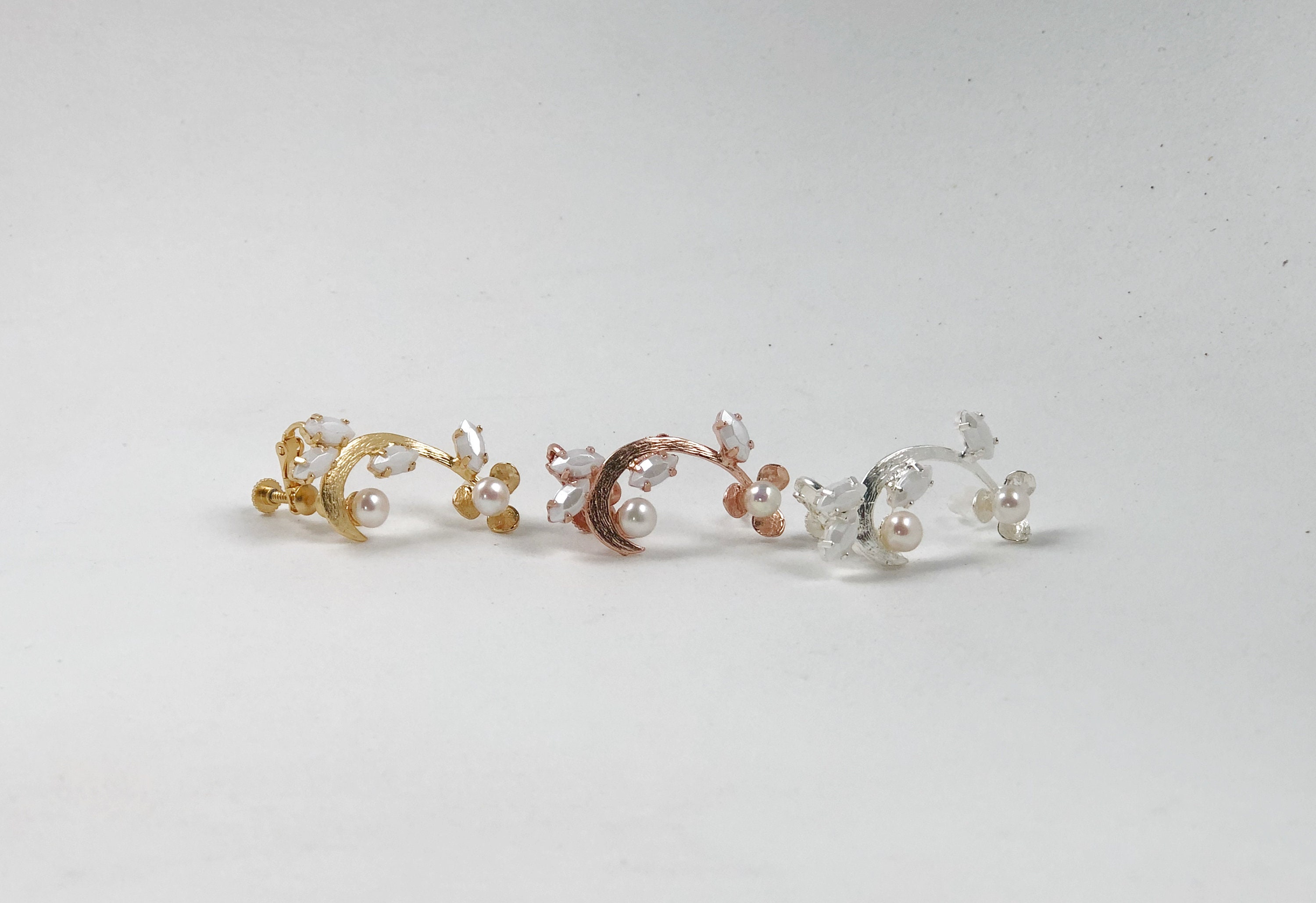 アクセサリーその他 [VINTAGE HOLLYWOOD] Pearly Bubble Earcuff Gilt Pearls Ear Cuff, Gold Victorian Earring,pearls Ear