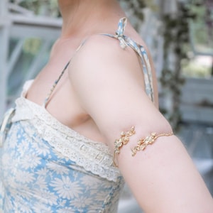 Fairy Magic Floral Gold Leaves Arm Band Leaf Arm Cuff Bridal Jewerly Bridal Accessories Dainty Bracelet Bohemian Floral flowers Arm Bracelet