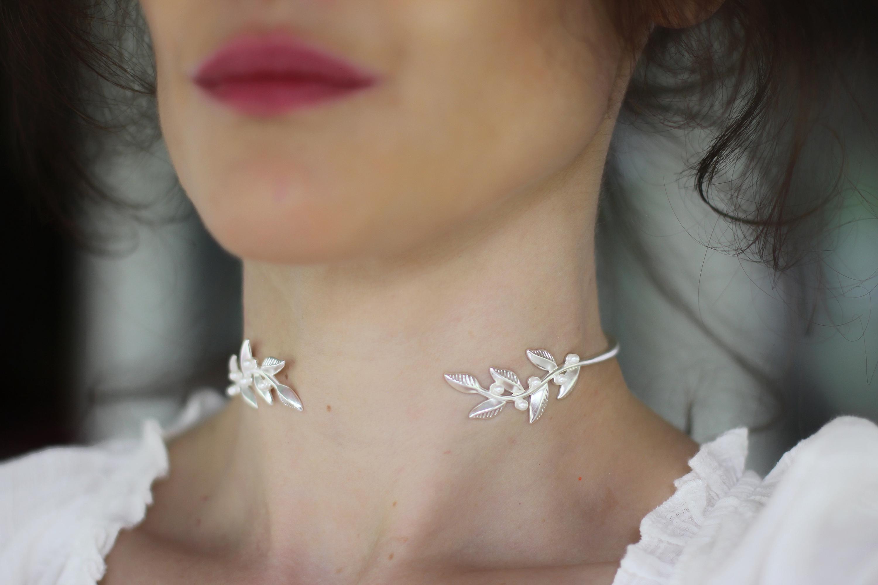 COLLANA CON PERLE VERDI CRISTALLI VETRO - POSSIBILITA' DUE GIRI