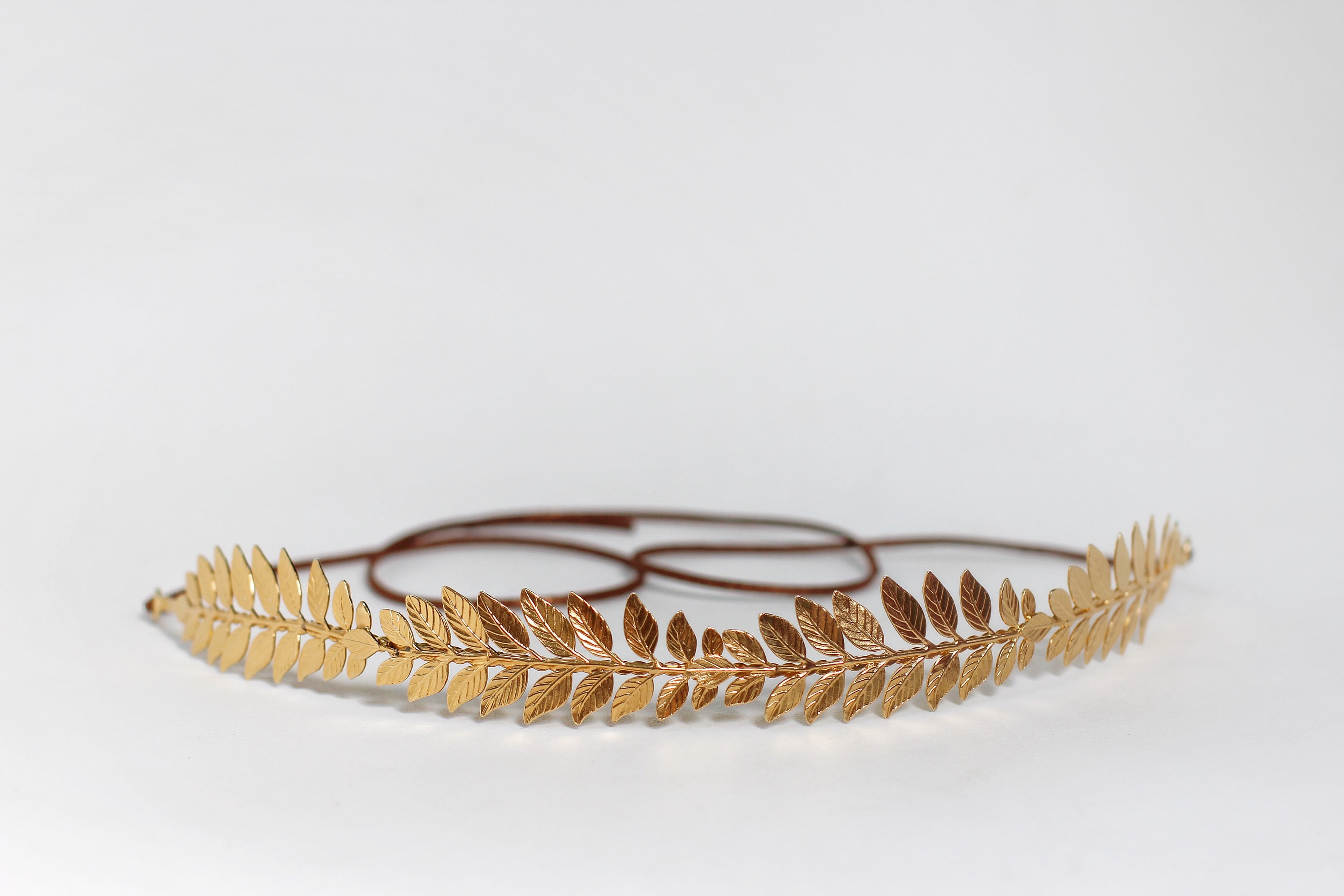 Wreath (attire) Wikipedia | Greek Goddess Headband Arm Cuff Bridal Jewelry Set Roman Laurel Leaf Branch Crown Wreath (attire) Wikipedia | Greek Goddess Headband Arm Cuff Bridal Jewelry Set Roman Laurel Leaf Branch Crown