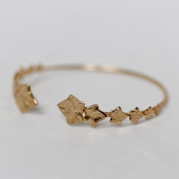 Ivy Leaf Necklace Etsy