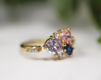 Bague grappe de cristaux coucher de soleil, bague fée, bague réglable rose bleu violet, bijoux déesse, bijoux fantaisie elfique