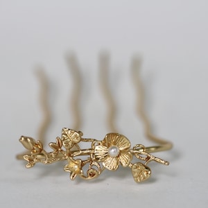 Fairy Magic Floral Bun Prong Leaf Hair Gold Flower Hair Pin Floral Hair Piece Bridal Boho Wedding Hair Clip Flower Hair Fork
