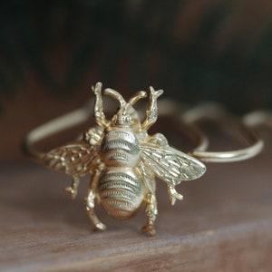 Preorder * Honey Bee Hair Prong, Gold Insect Clip, Functional Boho Hair Jewelry, Gold Hair Accessory Nature Inspired Hair Pin