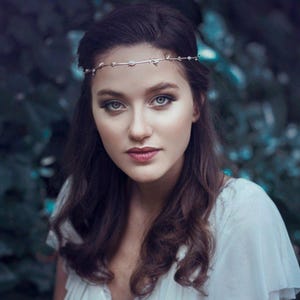 Preorder* Delicate Monica Hair Chain Pearl Leaf Wreath, Bridal Accessory, wedding Tiara, Bohemian Headband Rustic Woodland Romantic Hairband