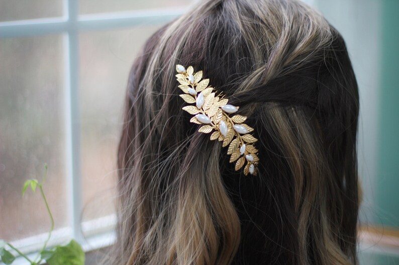 Preorder Leonora Bridal Hair Comb, Pearls, Grecian Leaves Gold Plated Bridal Hair Accessoried Wedding Comb, Goddess Hair Accessories image 3