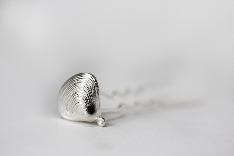 Clam Seashell Little Hair Prong Sea Shell Boho Sea Shell Hair Accessories Sea Shell Jewelry Nautical Hair Piece, Nautical Jewellery silver