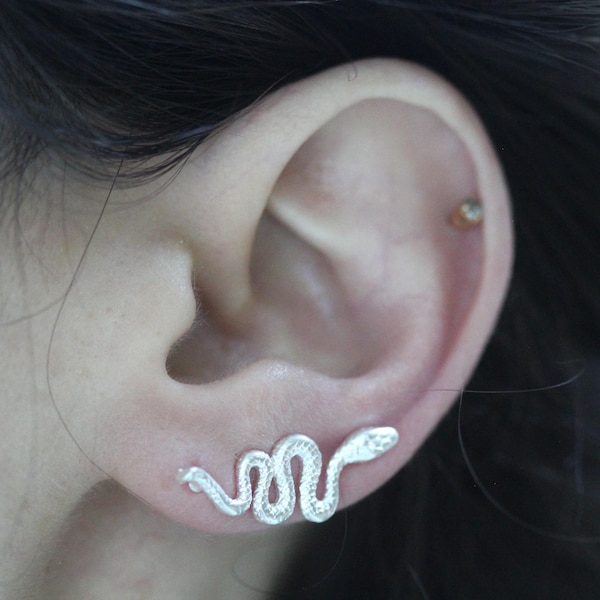 Pendiente trepador de oreja con forma de serpiente, delicado pendiente de oreja con forma de reptil, joyería nupcial