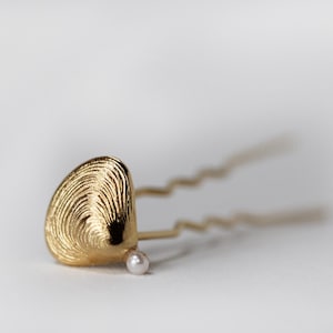 Clam Seashell Little Hair Prong Sea Shell Boho Sea Shell Hair Accessories Sea Shell Jewelry Nautical Hair Piece, Nautical Jewellery gold
