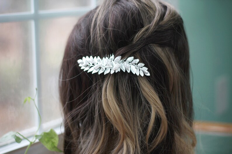 Preorder Leonora Bridal Hair Comb, Pearls, Grecian Leaves Gold Plated Bridal Hair Accessoried Wedding Comb, Goddess Hair Accessories image 5