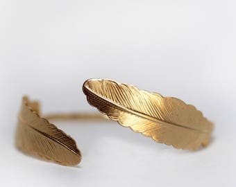 Double feather bracelet, Gold Feathers, Bohemian Cuff, Wedding Jewelry, Nature Inspired, Boho Chic, Goddess Jewellery, Gift Ideas, Hand Made