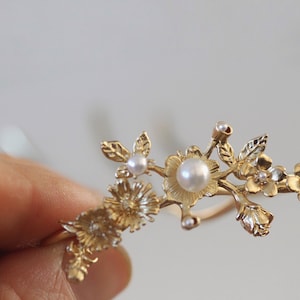 Spring Bloom Floral Hair Prong, Leaf Bun Stick Gold Floral Hair Piece Boho Bridal Hair Pin Wedding Updo Silver Flower Hair Fork