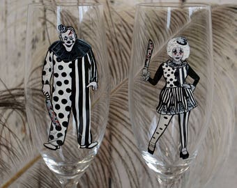 Exclusive Set of 2 Champagne glasses, Featuring the Sinister Killer Clown Couple, Adding an Unforgettable Horror Element to Your Special Day