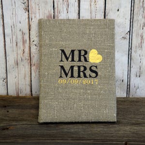 Wedding Photo Album with Sleeves for 4x6 Photos, Photo Album for 50-200 Photos, Unique Photo Album Personalized Wedding Keepsake and Gift Gold Mr and Mrs