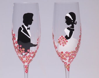 Set of 2 Wedding Champagne Flutes • Wedding Gift for Mr & Mrs • Exclusive Champagne Glasses • Wedding Toasting Flutes • Wedding Favors