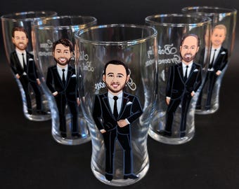 Beer glass Gift for groomsmen, Personalized glass, Caricature, Custom Best Man Gift, Best Man gift Idea, personalized whiskey, Exclusive