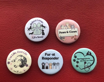 Botones con pin trasero duraderos de 32 mm diseñados a medida para veterinarios y técnicos veterinarios