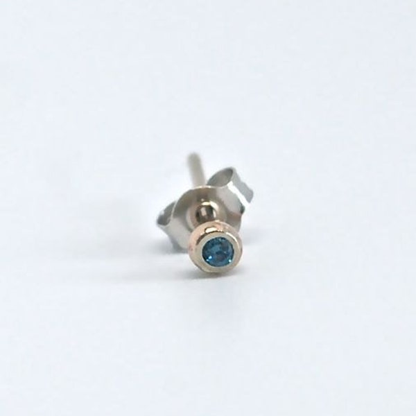 Tiny Blue Diamond Stud Earring, Single 14k Gold Diamond Earring, Diamond Stardust Earring, Diamond Studs, Cartilage Earring