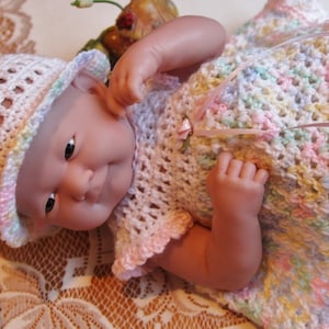 WZÓR PDF Szydełkowy 14-calowy zestaw sukienek Berenguer Baby Doll La Newborn Thread Yarn Eyelet