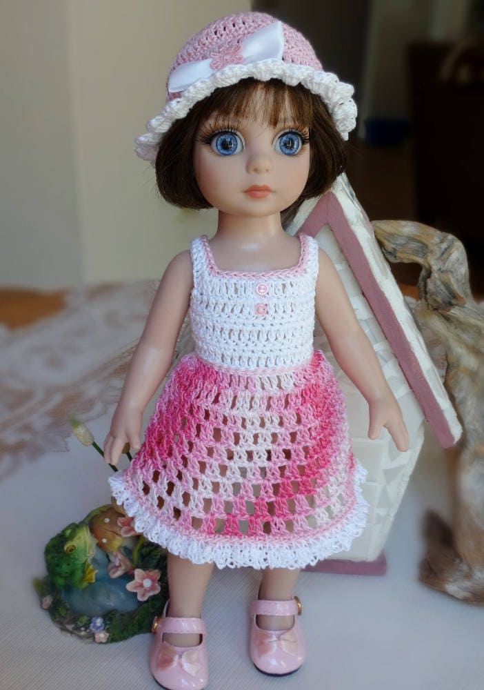 Poupée Tonner Brune Relookée Avec 3 Tenues Et Chaussures – Collection 17 Ans+