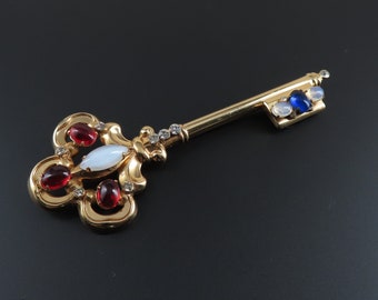 Coro Pegasus Royal Key Brooch