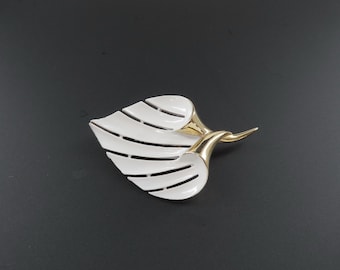 Enameled Leaf Brooch, White Leaf Brooch, Gold Leaf Brooch, Stylized Leaf Brooch, White and Gold Brooch, Summer Jewelry