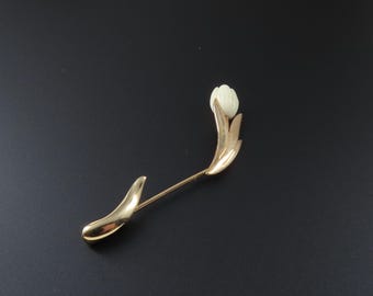 Avon Graceful Tulip Stick Pin