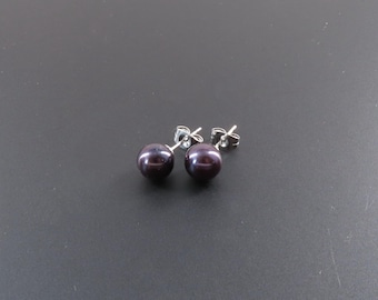 Danbury Mint Black Cultured Pearl Stud Earrings