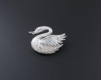 Small Silver Tone Swan Brooh