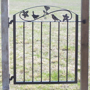 Metal Art Iron Garden Gate with Birds and Flowers
