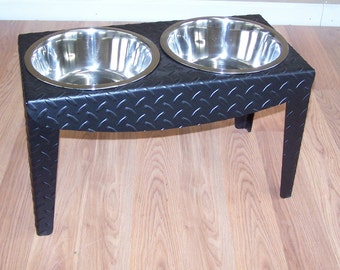 Large Dog Floor Stand  Feeder Double 3 Quart Feeding Bowls Powder Coated Diamondplate Steel
