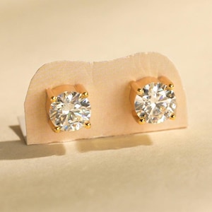 925 Sterling Silver Moissanite Magnetic Earrings: 18K gold plant Clip-On, 4 claw unisex stud earrings, Hypoallergenic