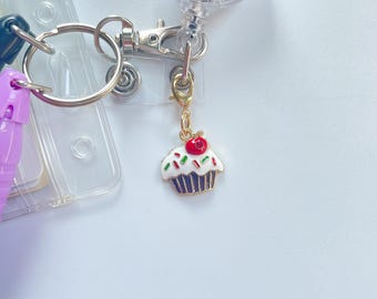 Cupcake Badge Reel Charm – Kawaii Dessert Keychain, Nurse Gift