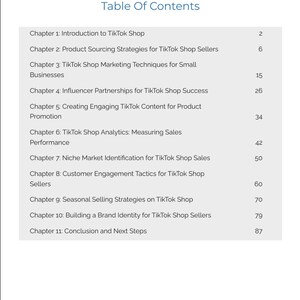 Puede incluir: Una p&aacute;gina blanca con un encabezado azul muestra una tabla de contenido para un libro titulado "The TikTok Shop Playbook". La tabla enumera cap&iacute;tulos sobre temas de TikTok Shop, incluyendo el abastecimiento de productos, marketing y an&aacute;lisis. El subt&iacute;tulo del libro es "How to Start, Scale & Succeed."
