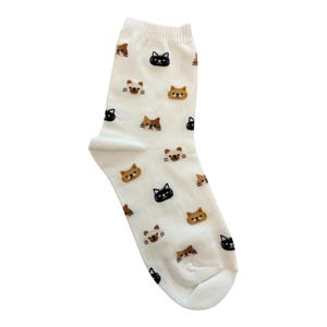 Calcetines de gato: regalo para amantes de los gatos. Hechos en Corea. imagen 3