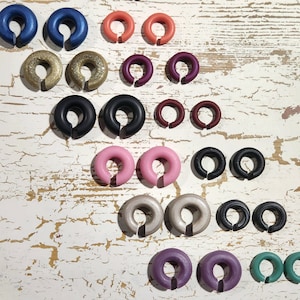 Small Hoop Plugs // Gauges // Customizable 1"-1.5" inches // Pick your color