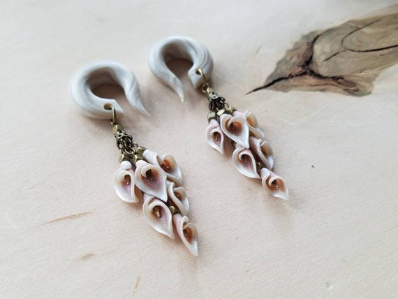 Cascading Calla Lilly Floral Gauged Earrings  // Custom Made to Order // Pick Your Colors // Botanical Dangle Gauges Plugs
